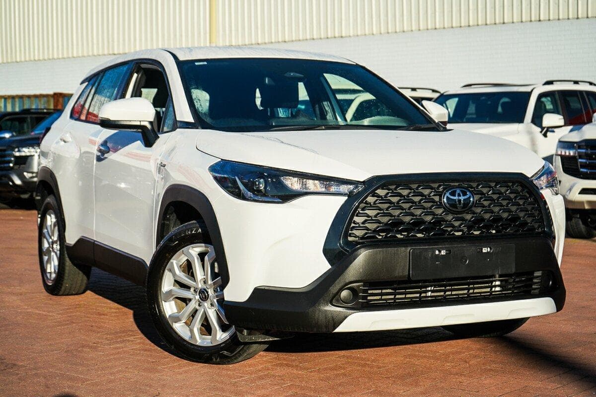 2025 Toyota Corolla Cross GX in White