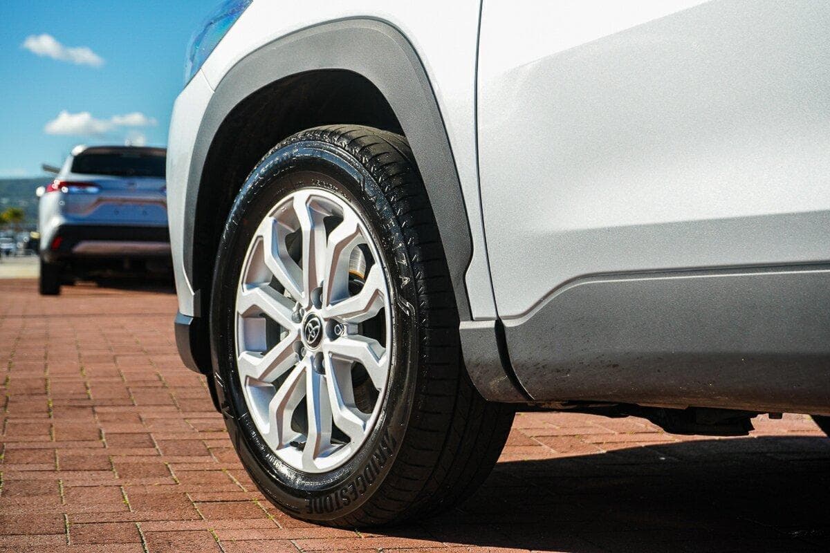 2025 Toyota Corolla Cross GX in Silver