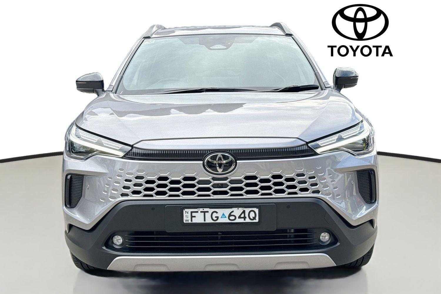 2025 Toyota Corolla Cross GXL in Silver