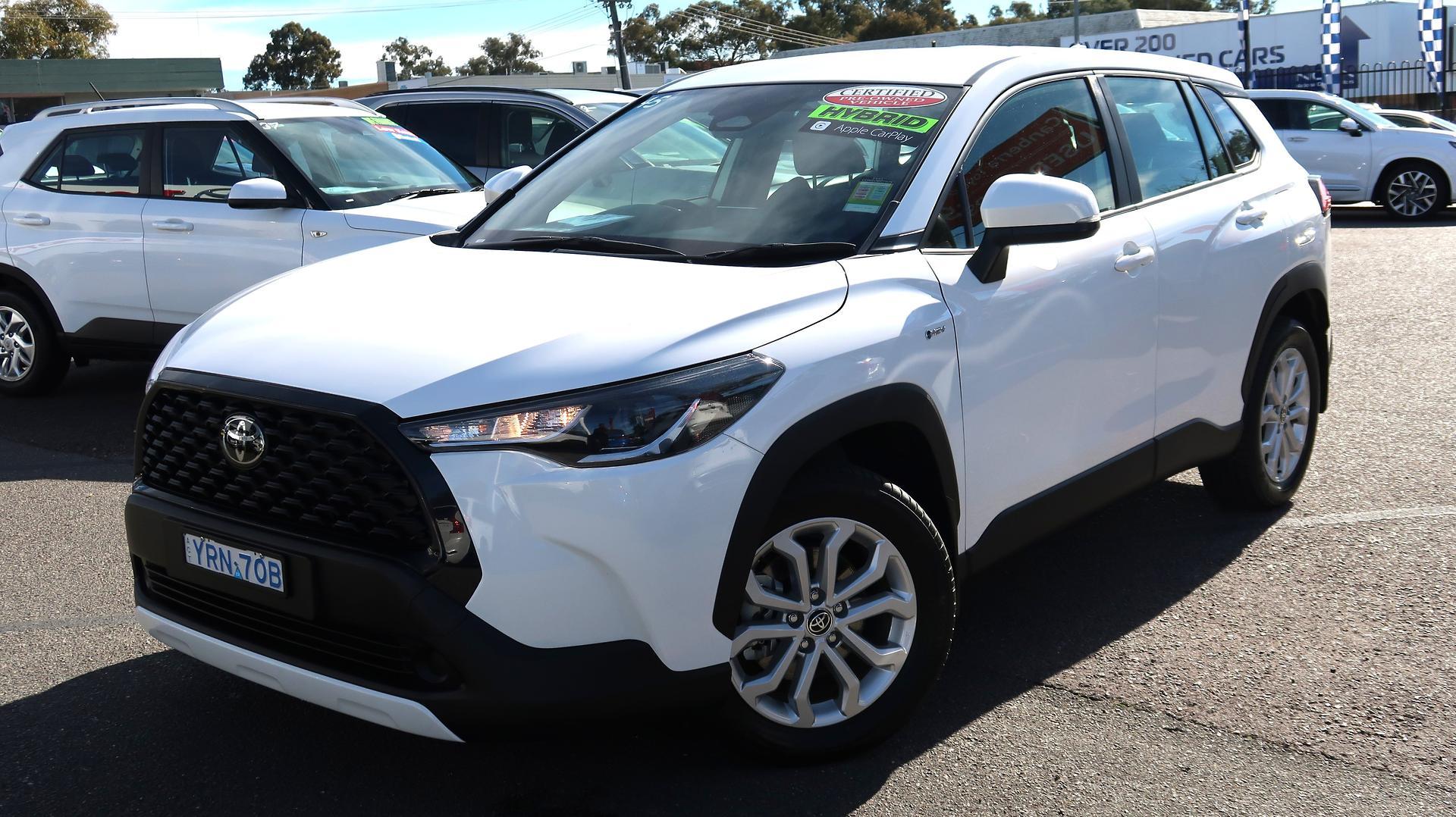 2024 Toyota Corolla Cross GX in White
