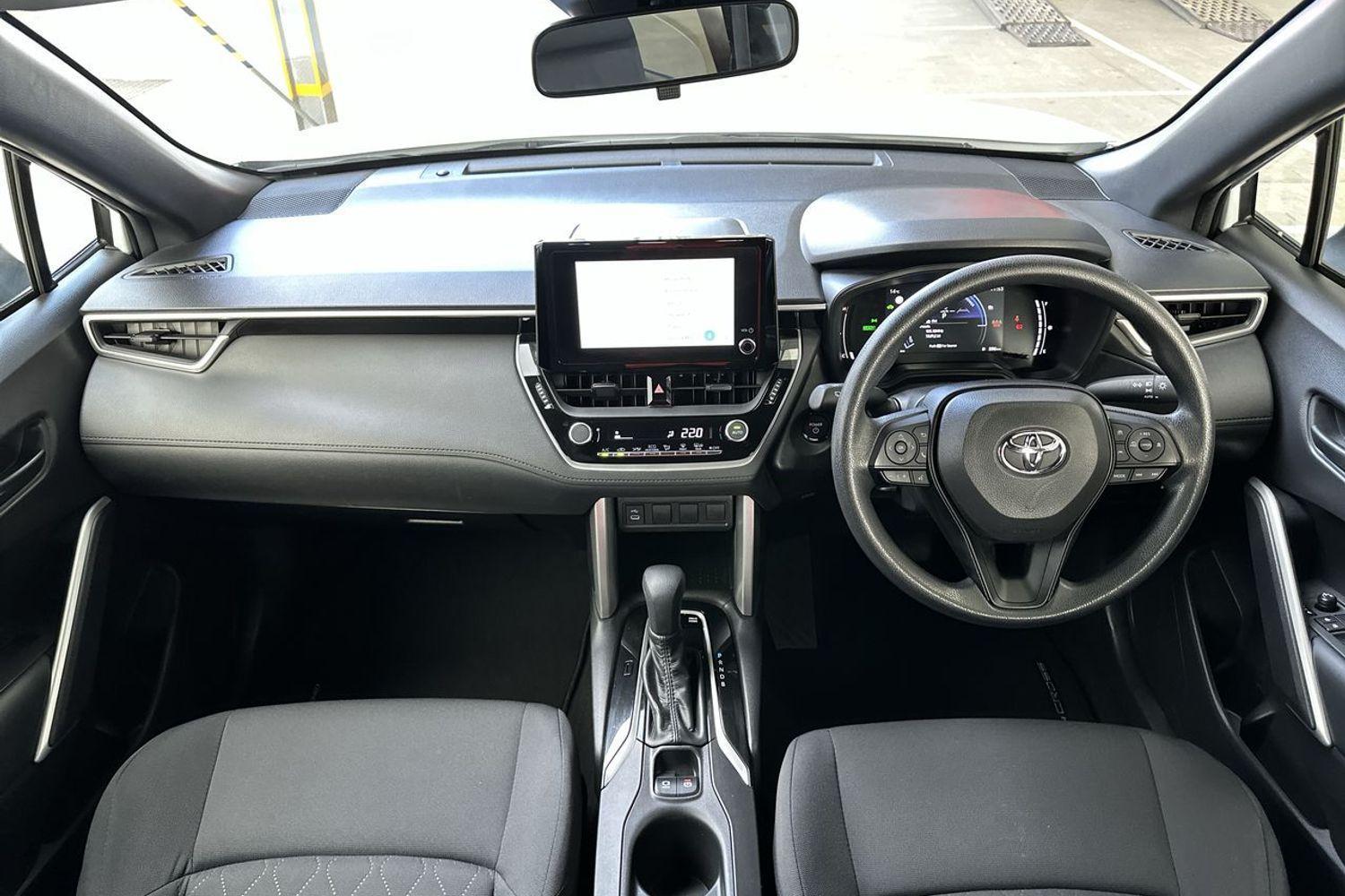 2024 Toyota Corolla Cross GX in White