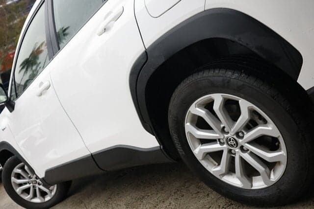 2024 Toyota Corolla Cross GX in White