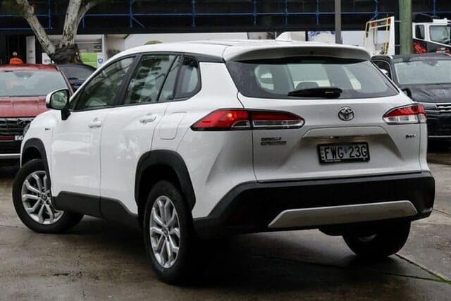 2024 Toyota Corolla Cross GX in White