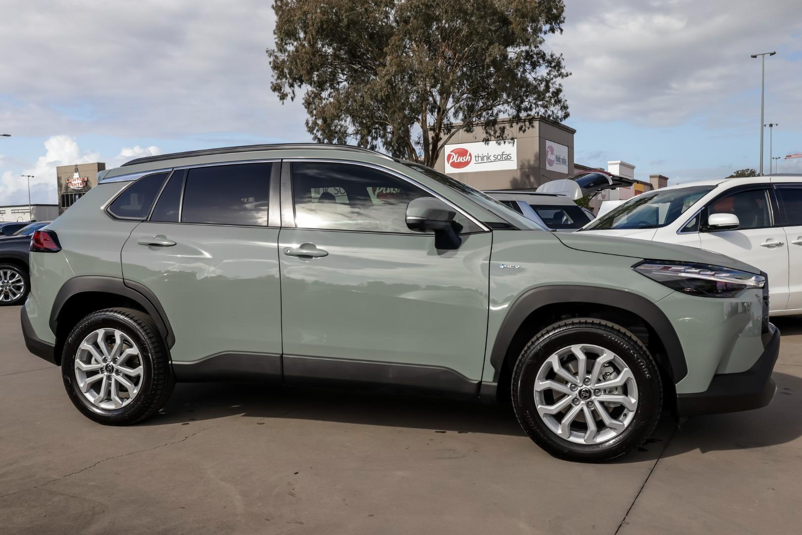 2025 Toyota Corolla Cross GXL in Green