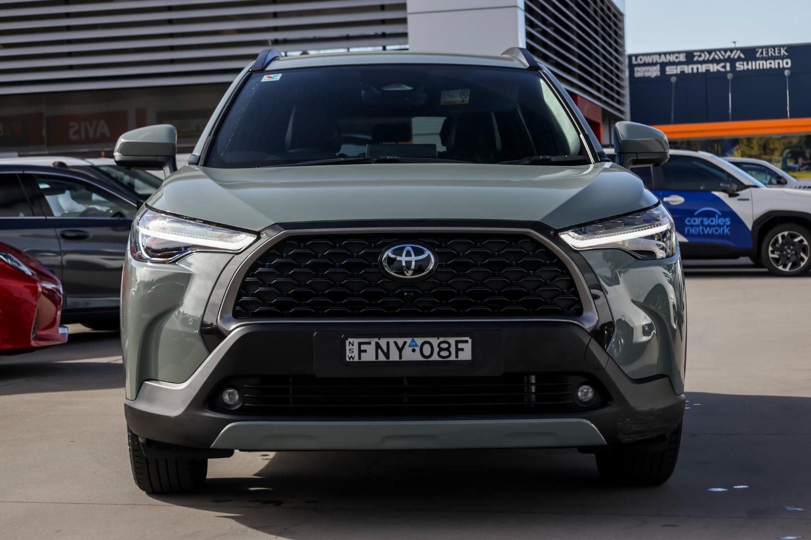 2025 Toyota Corolla Cross GXL in Green