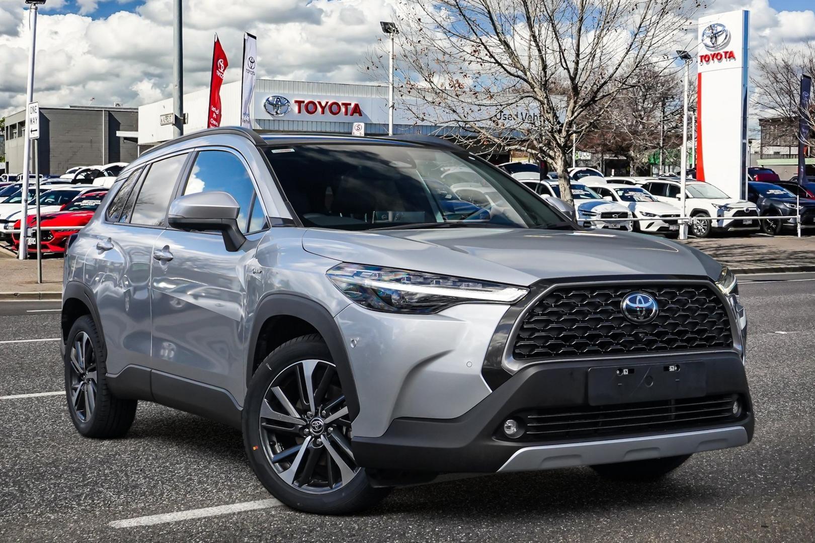 2025 Toyota Corolla Cross Atmos 2WD in Silver