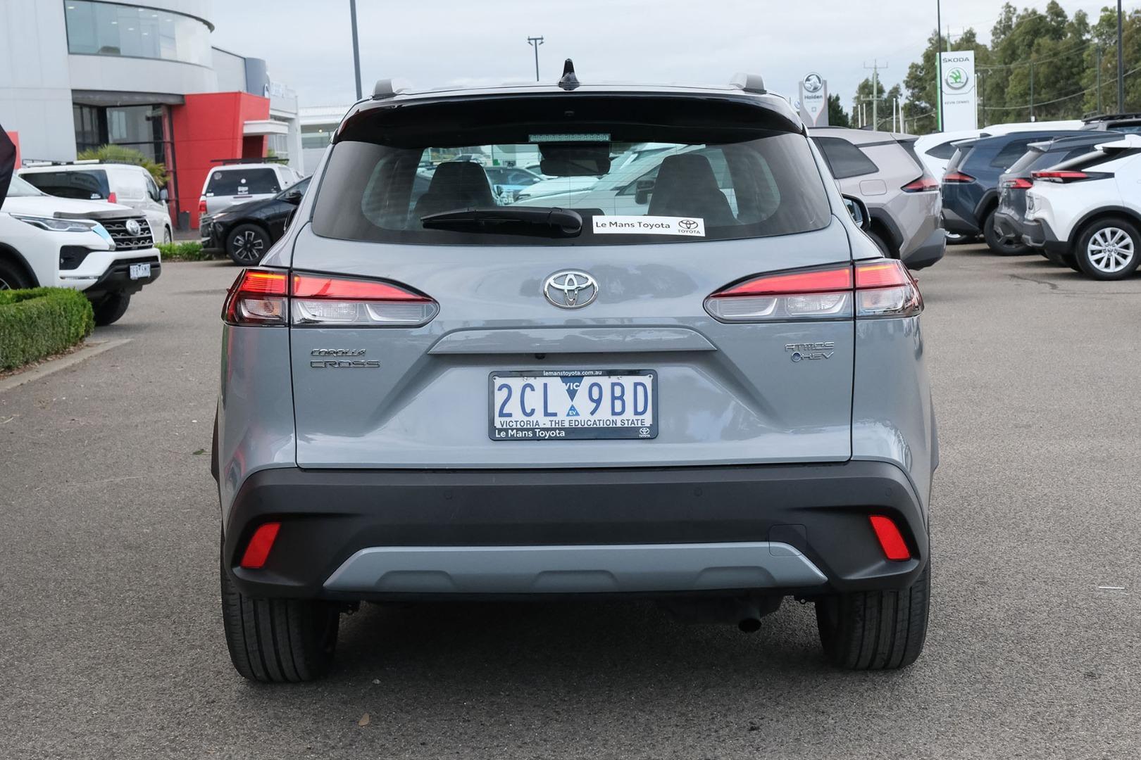 2025 Toyota Corolla Cross Atmos 2WD in Two Tone Grey