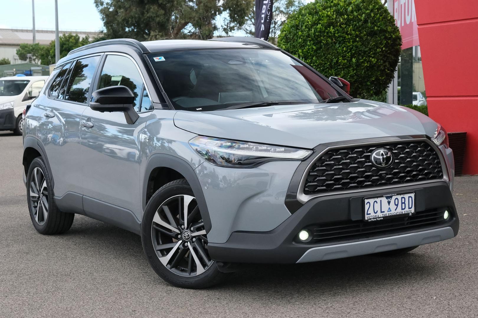 2025 Toyota Corolla Cross Atmos 2WD in Two Tone Grey