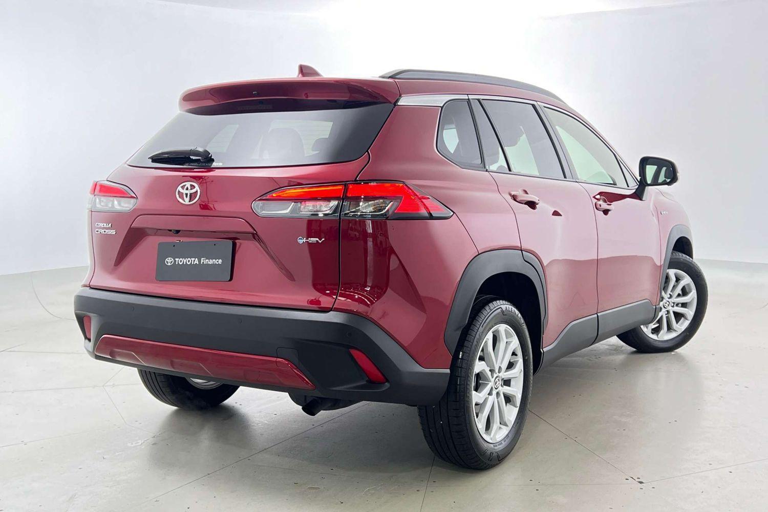 2025 Toyota Corolla Cross GXL in Red