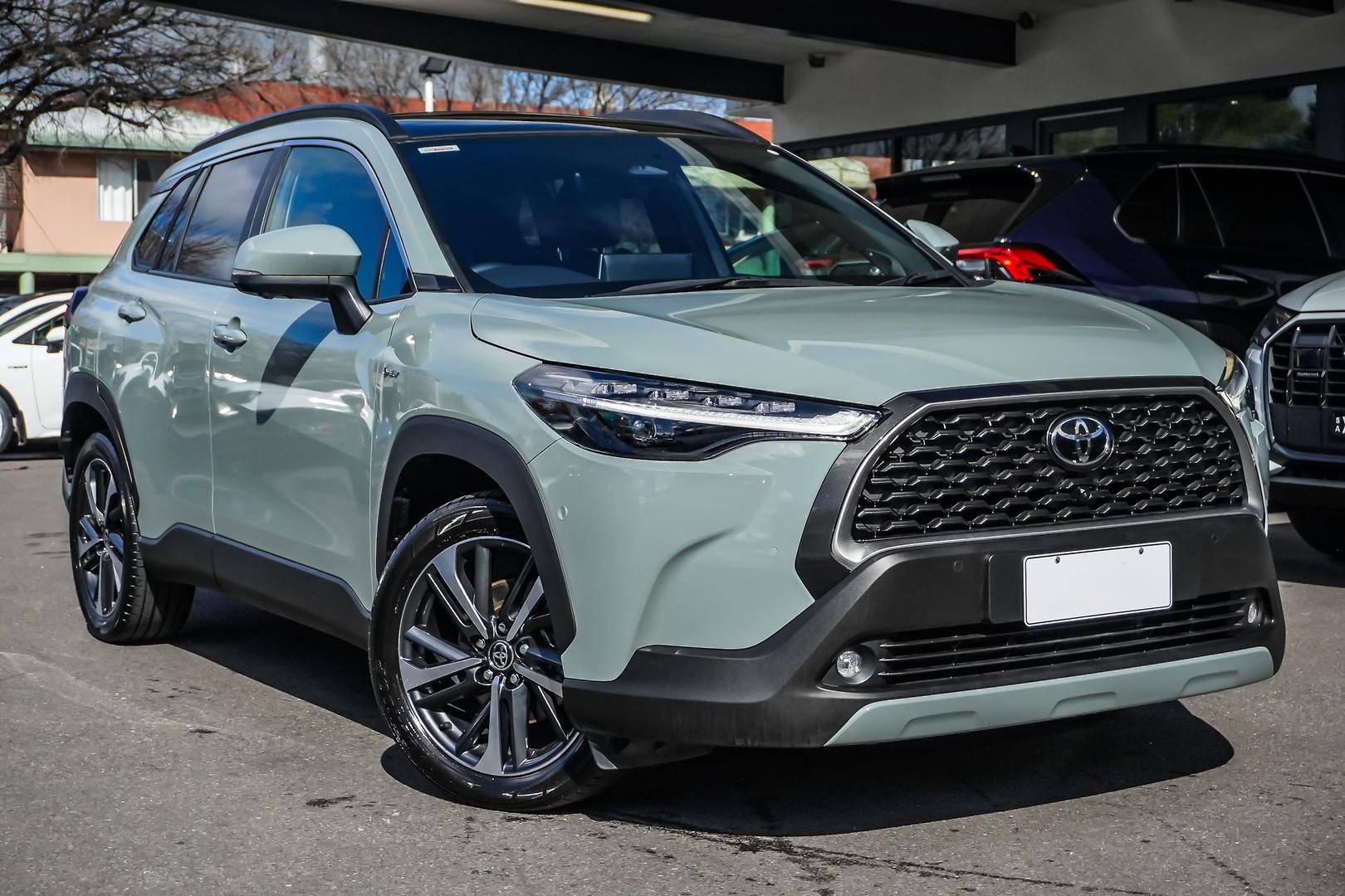 2025 Toyota Corolla Cross Atmos 2WD in Green