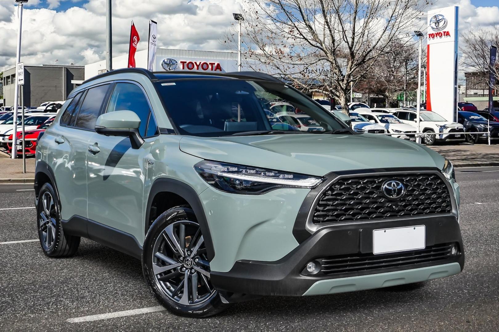 2025 Toyota Corolla Cross Atmos 2WD in Green