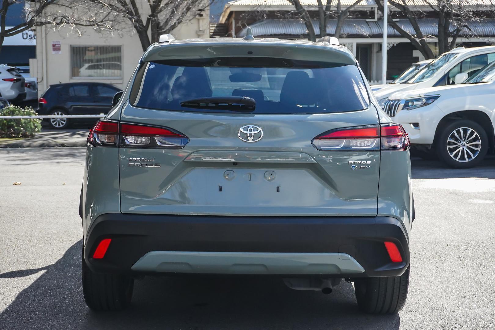 2025 Toyota Corolla Cross Atmos 2WD in Green