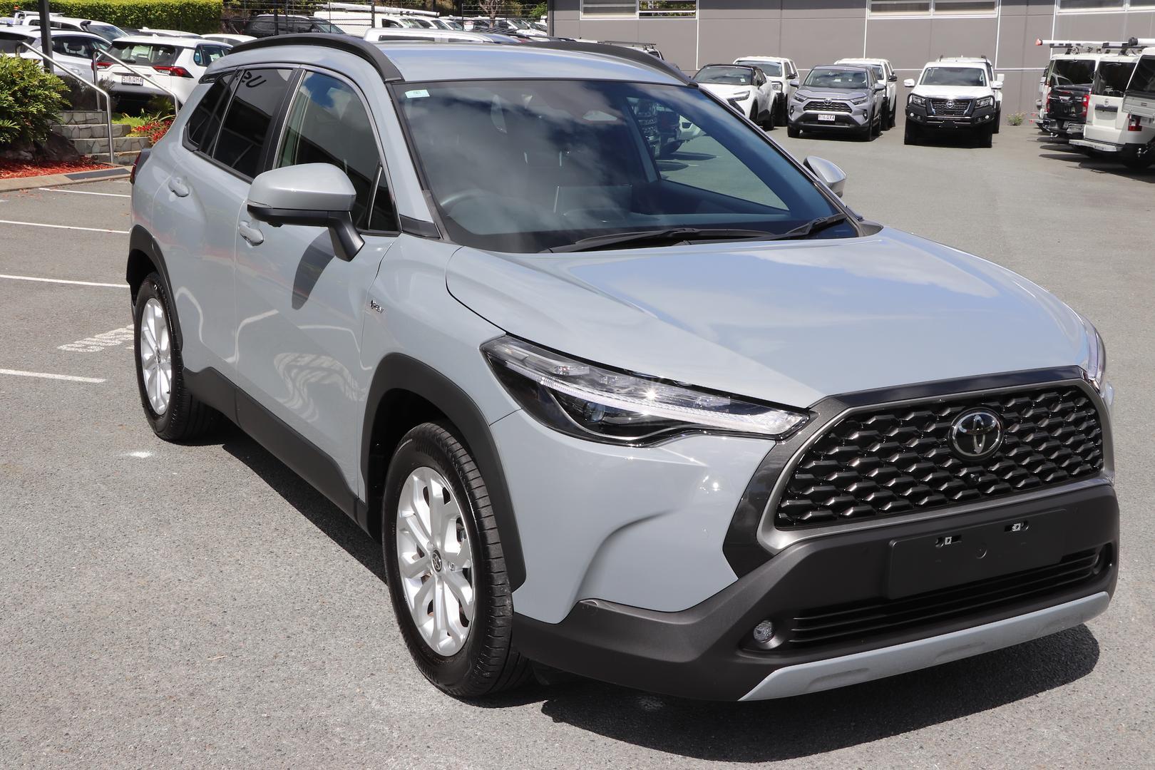 2025 Toyota Corolla Cross GXL in Grey