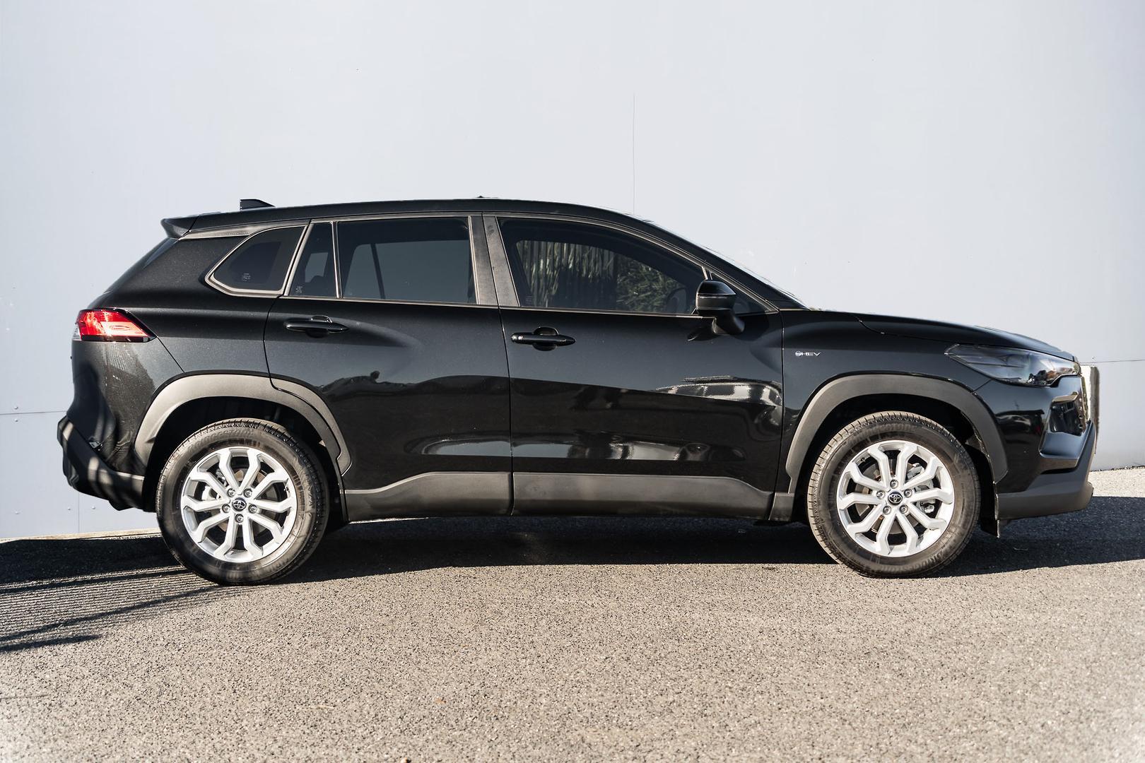 2025 Toyota Corolla Cross GX in Black