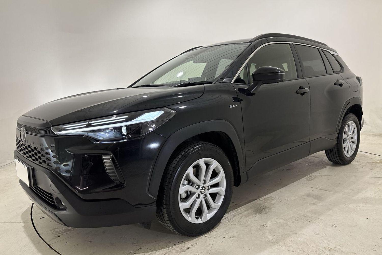 2025 Toyota Corolla Cross GXL in Black