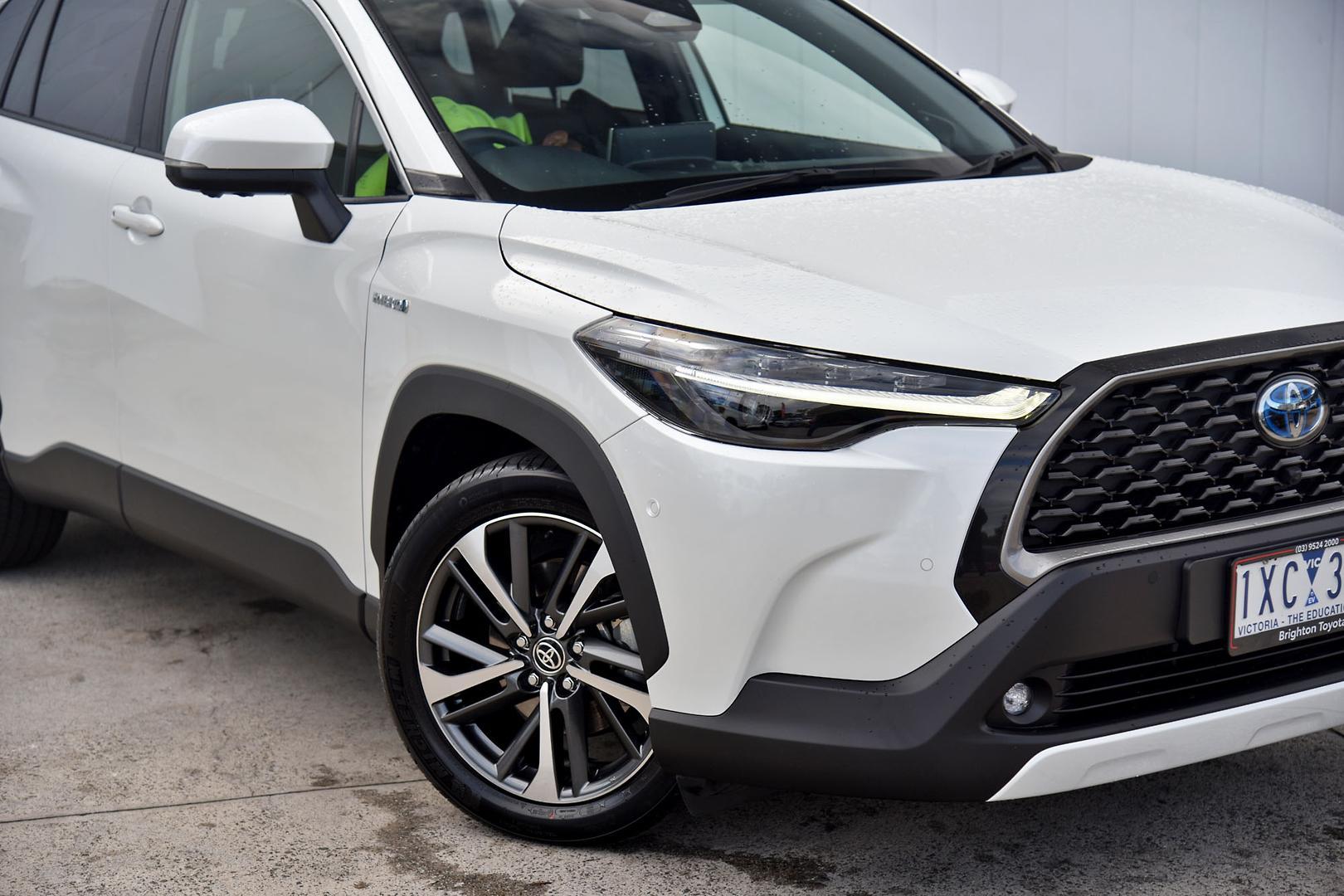 2023 Toyota Corolla Cross Atmos 2WD in White