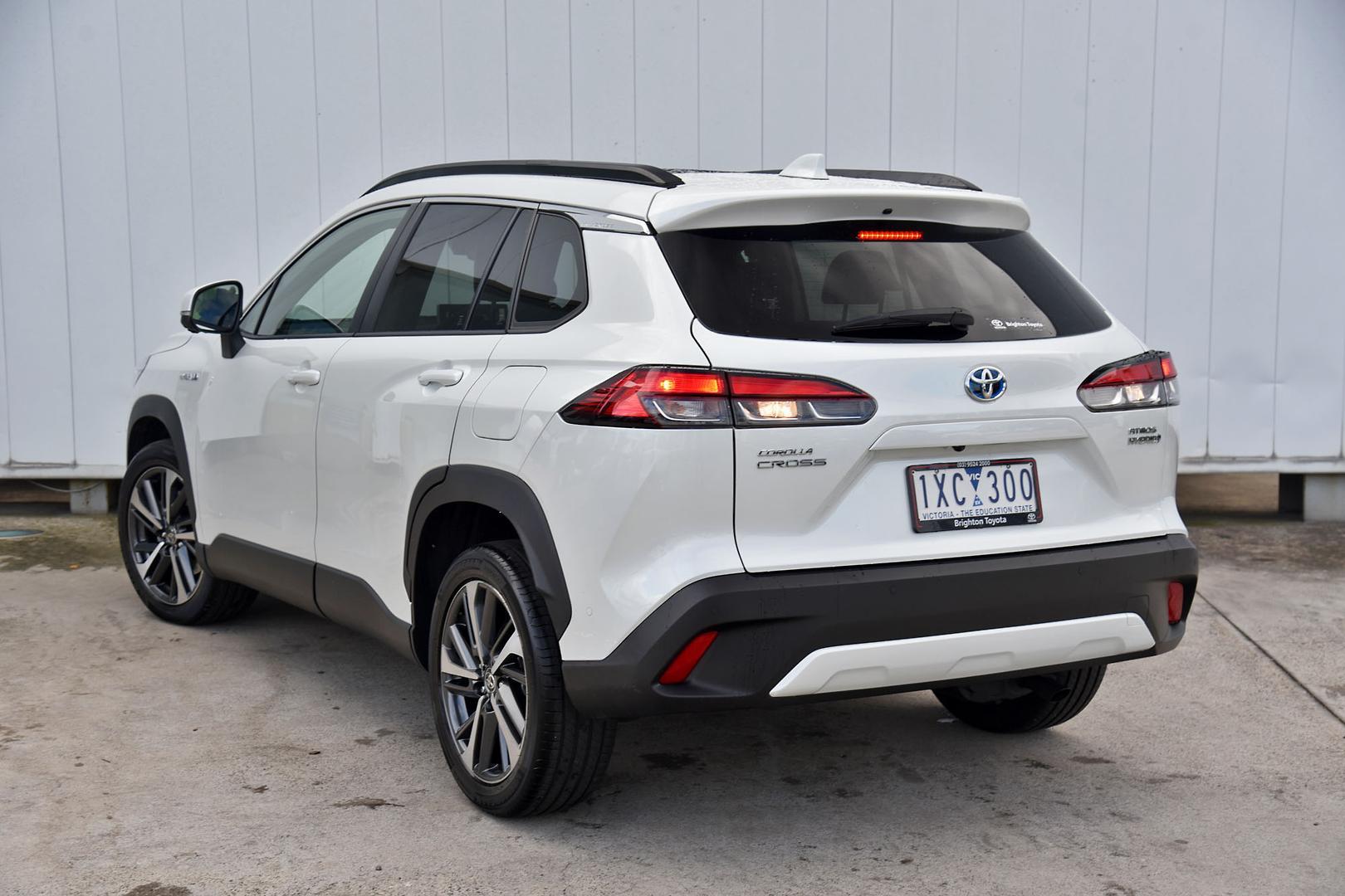 2023 Toyota Corolla Cross Atmos 2WD in White