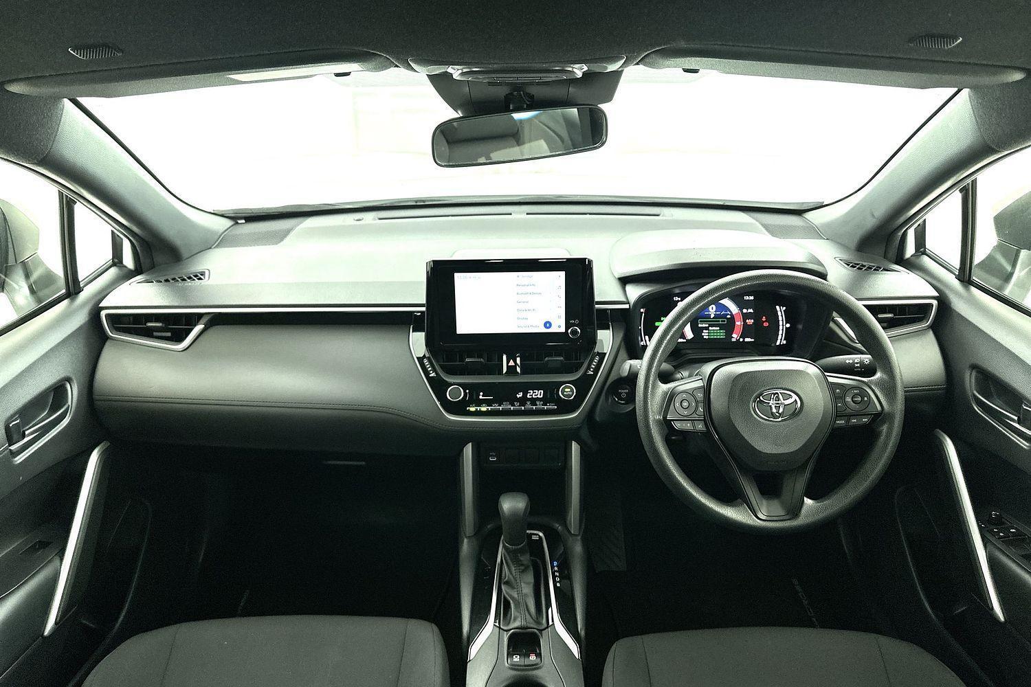 2024 Toyota Corolla Cross GX in White