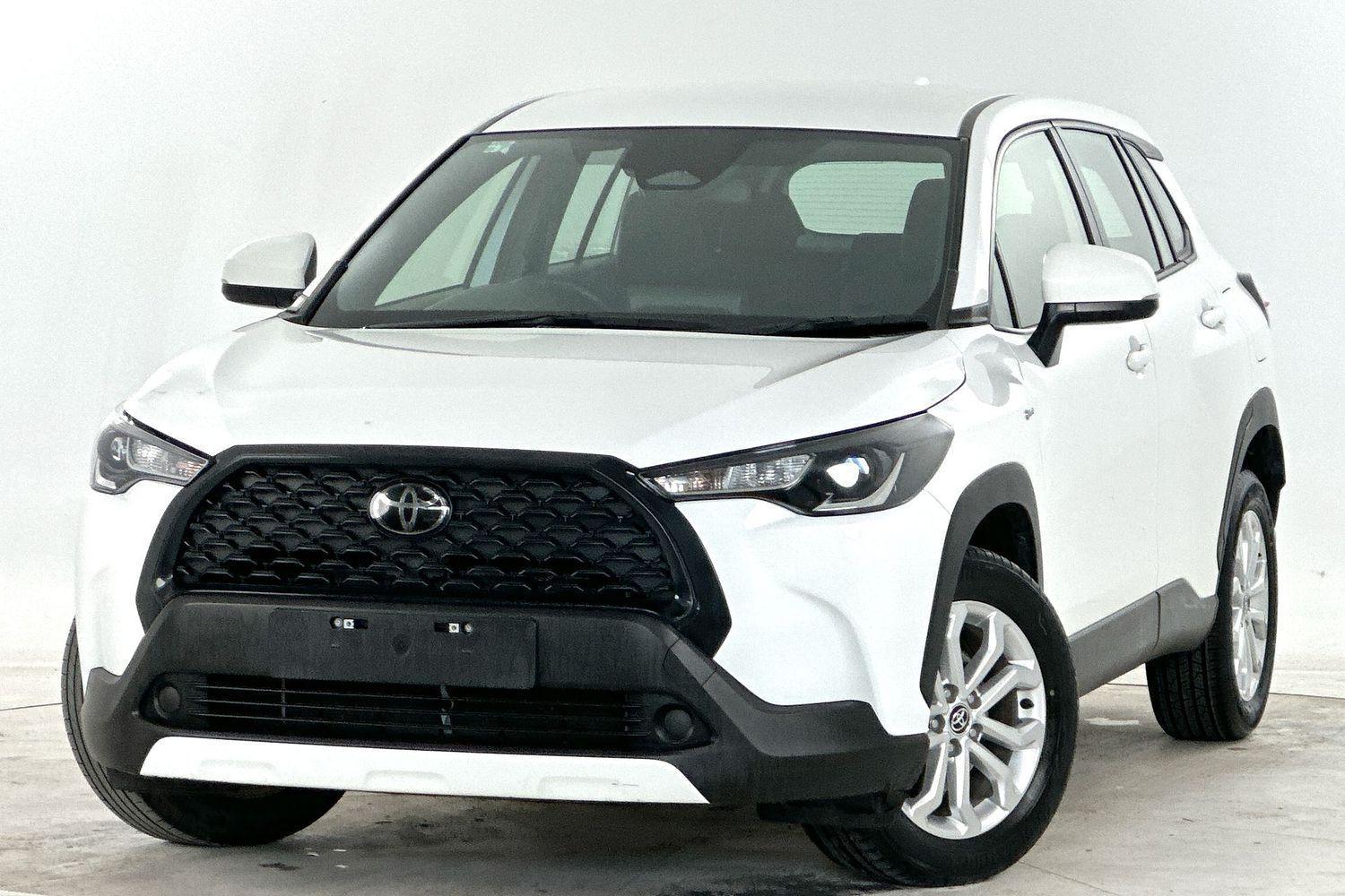 2024 Toyota Corolla Cross GX in White