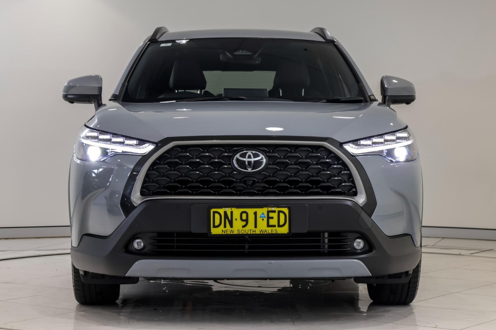 2025 Toyota Corolla Cross GXL in Grey