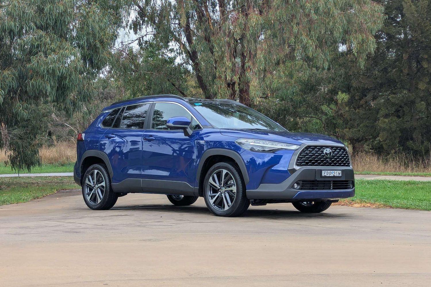 2025 Toyota Corolla Cross Atmos 2WD in Blue