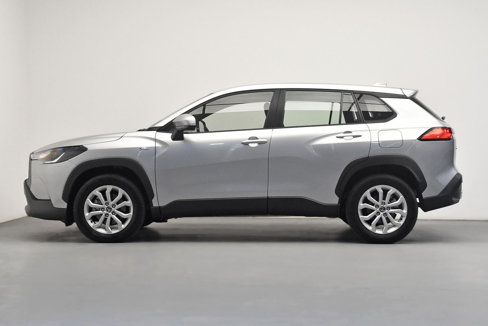 2025 Toyota Corolla Cross GX in Silver