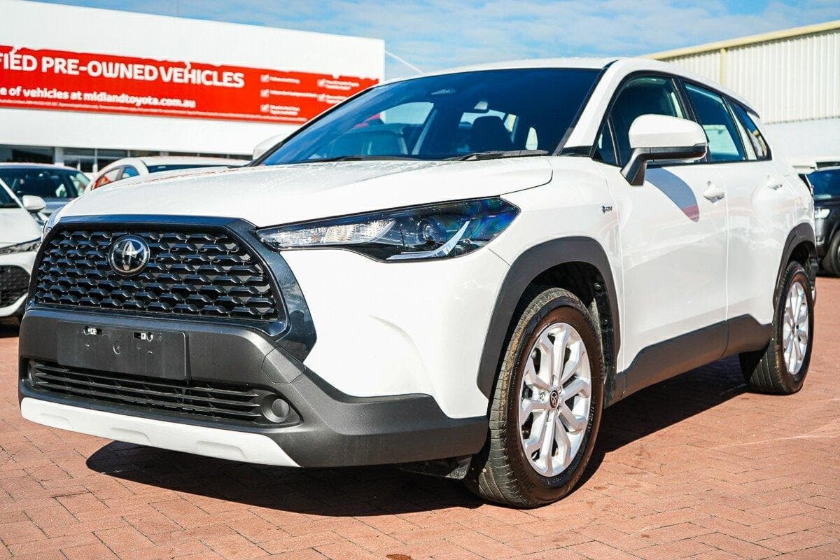 2025 Toyota Corolla Cross GX in White