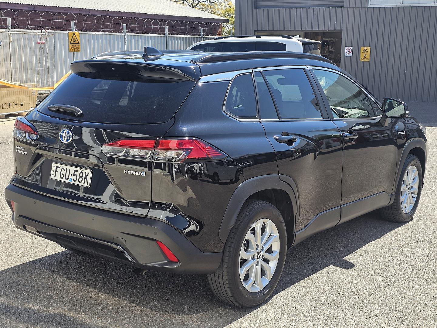 2023 Toyota Corolla Cross GXL in Black