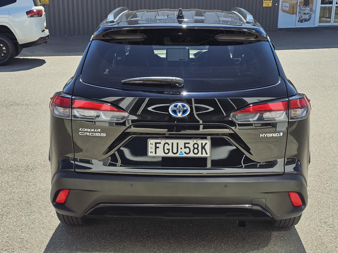 2023 Toyota Corolla Cross GXL in Black