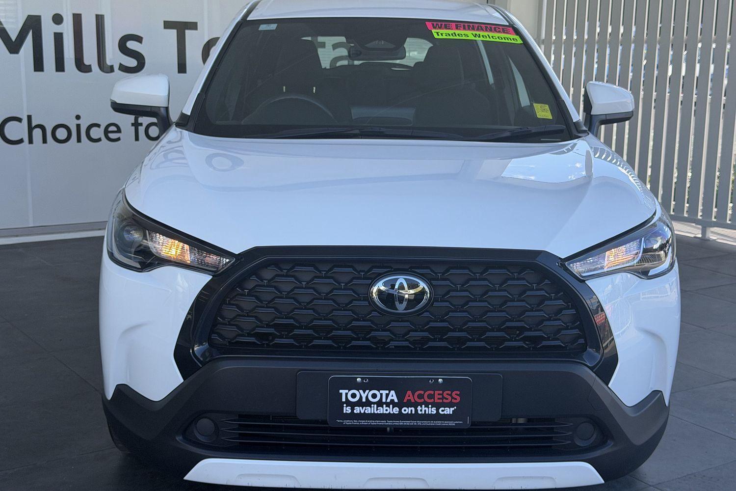 2024 Toyota Corolla Cross GX in White