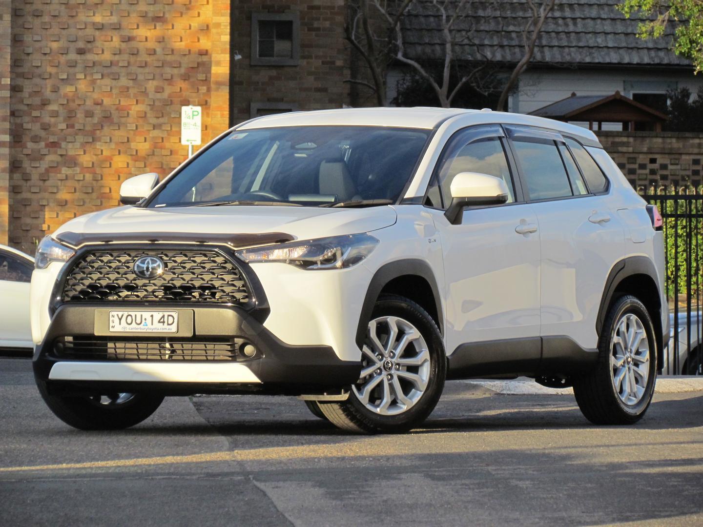 2024 Toyota Corolla Cross GX in White