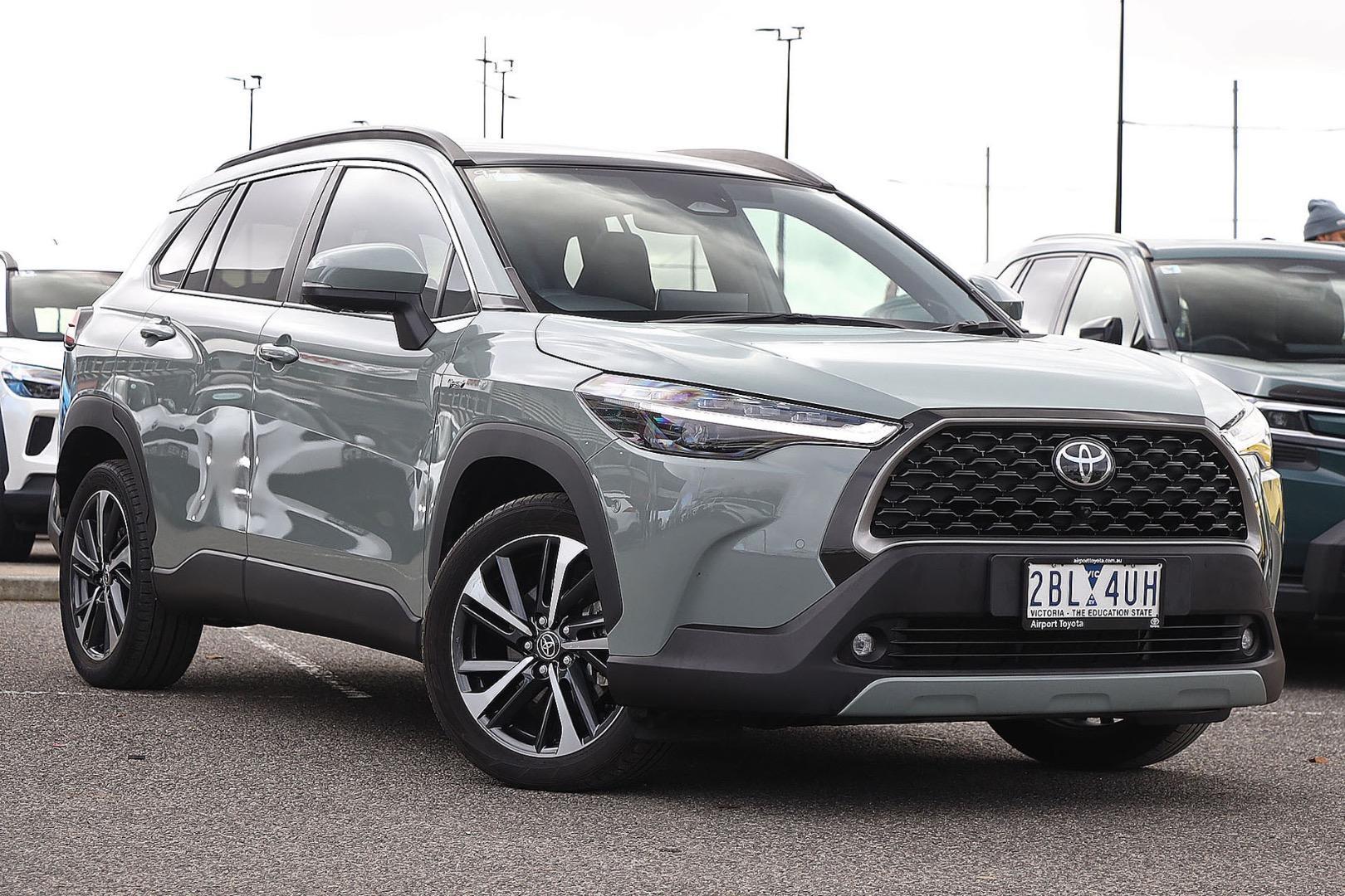 2024 Toyota Corolla Cross Atmos 2WD in Green
