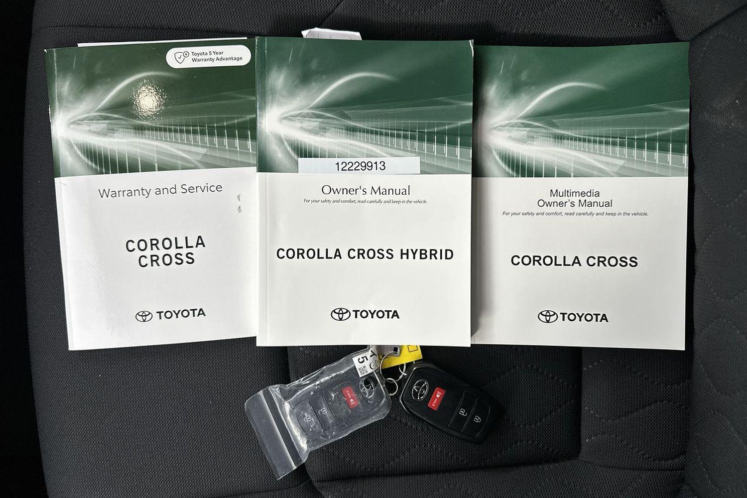 2025 Toyota Corolla Cross GX in Silver