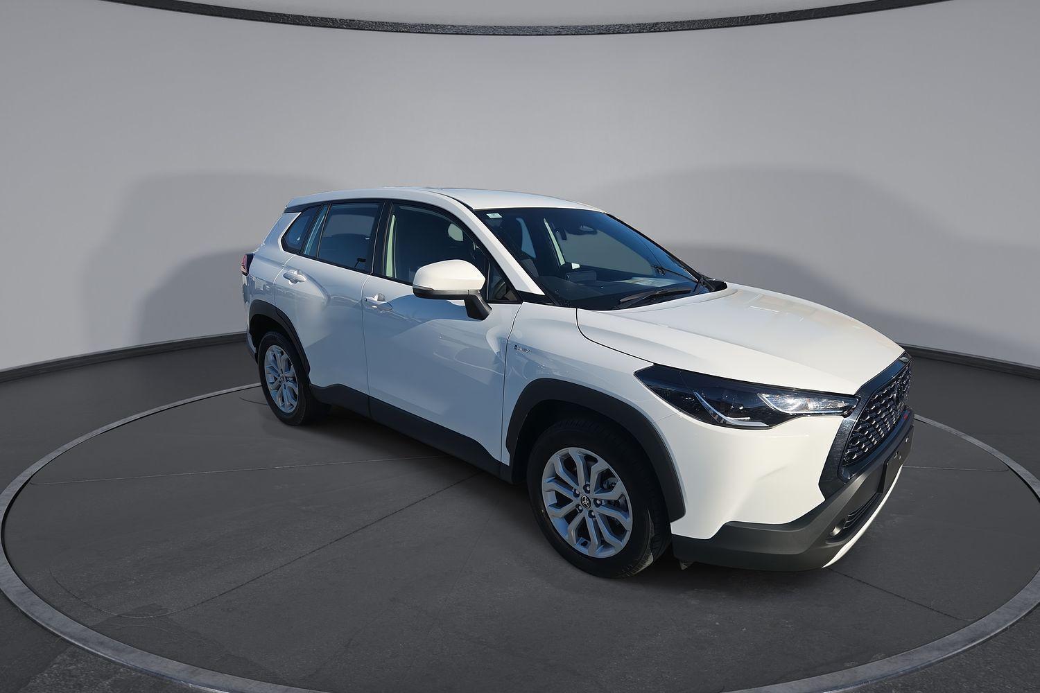 2025 Toyota Corolla Cross GX in White