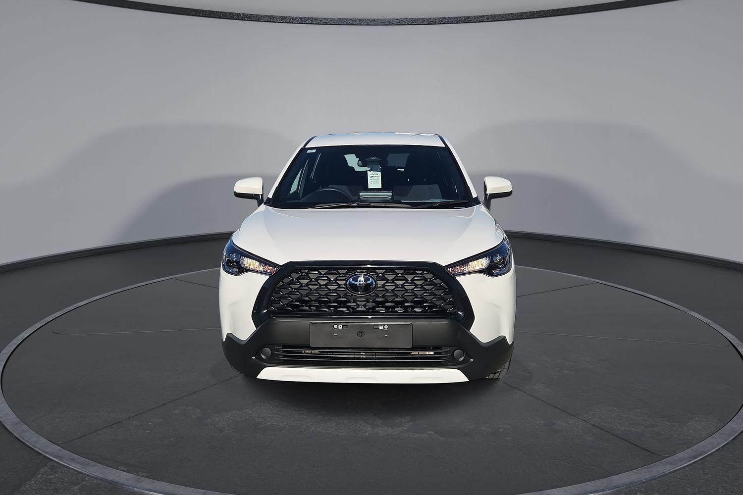 2025 Toyota Corolla Cross GX in White