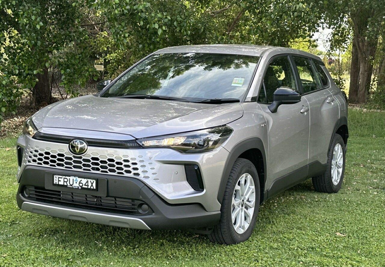 2025 Toyota Corolla Cross GX in Silver