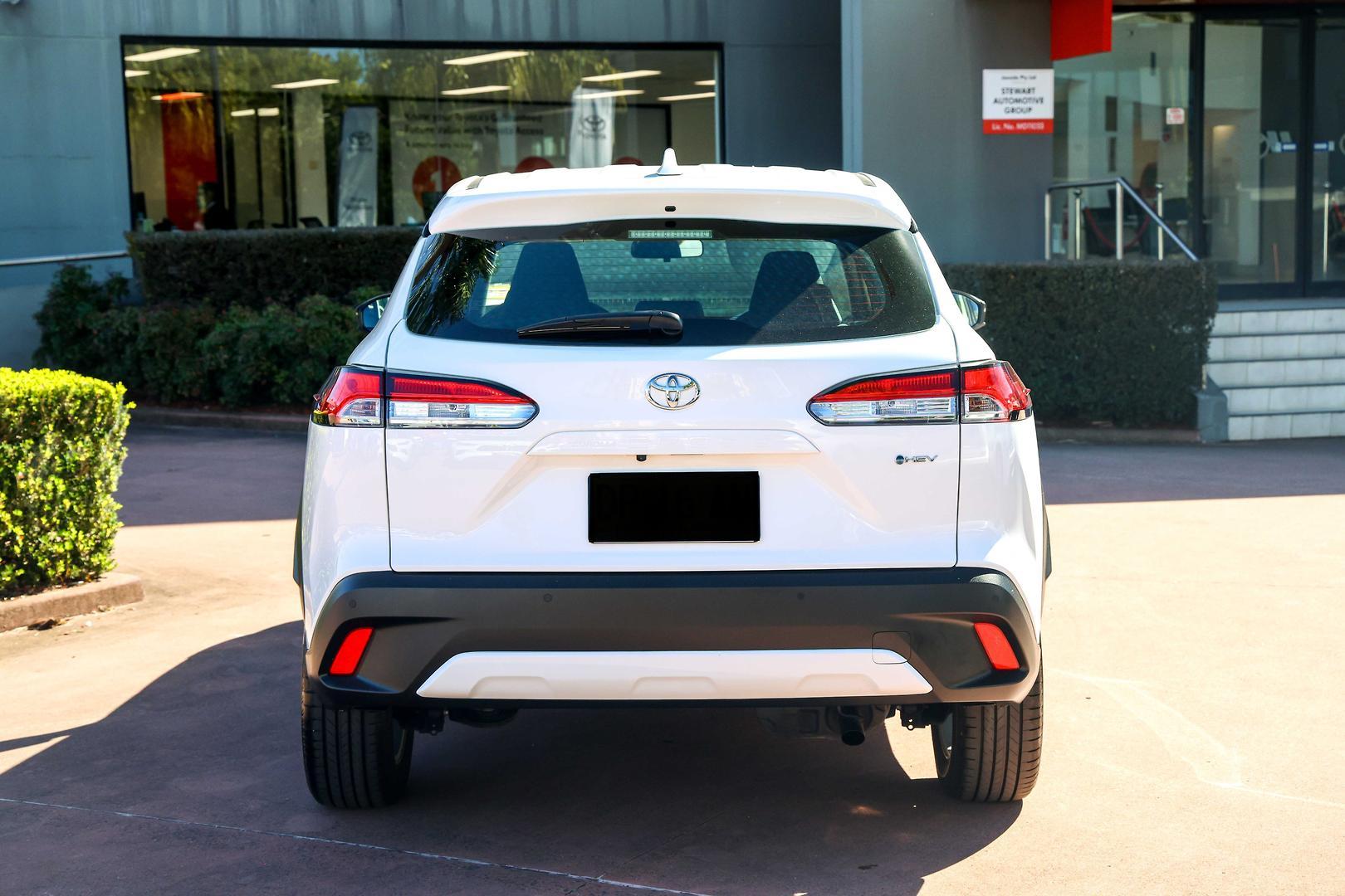 2025 Toyota Corolla Cross GX in White