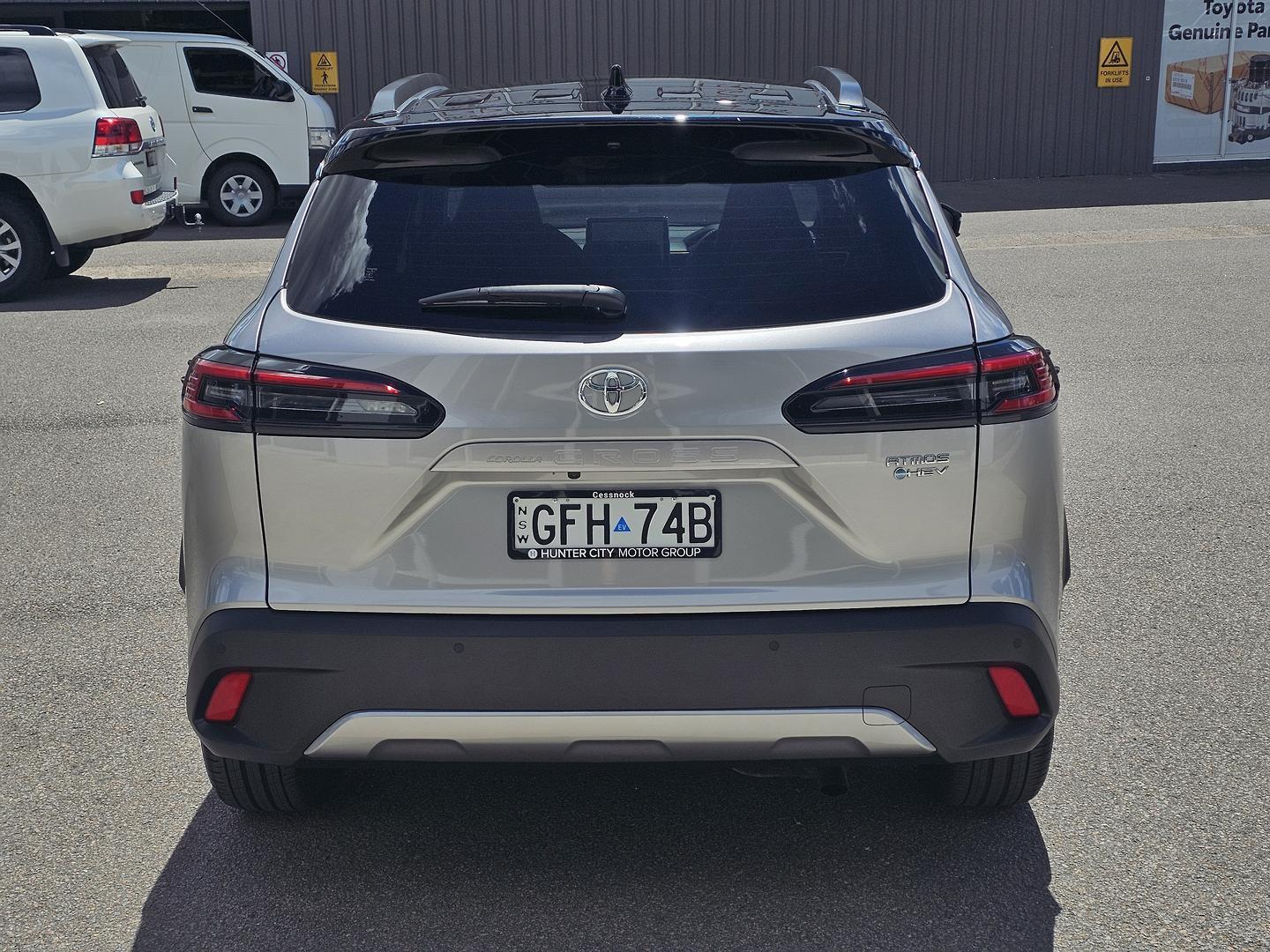 2025 Toyota Corolla Cross Atmos 2WD in Two Tone Silver