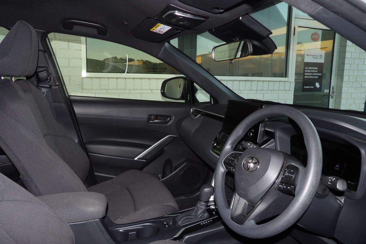 2025 Toyota Corolla Cross GX in Silver