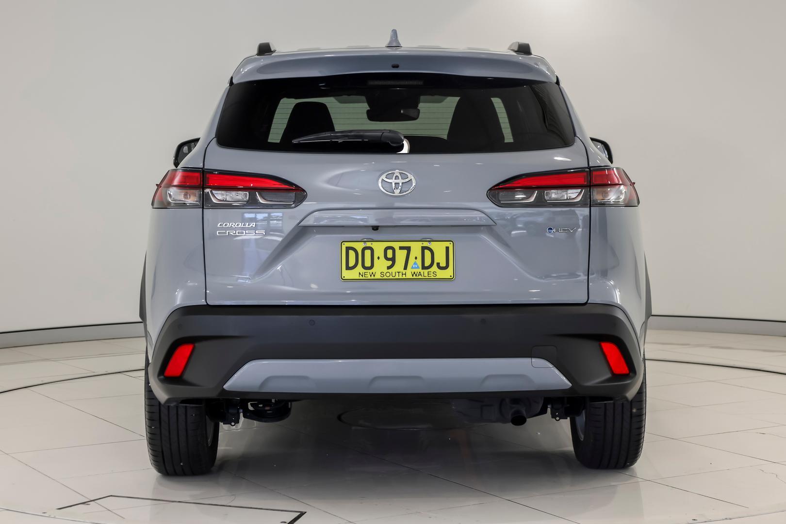 2025 Toyota Corolla Cross GXL in Grey