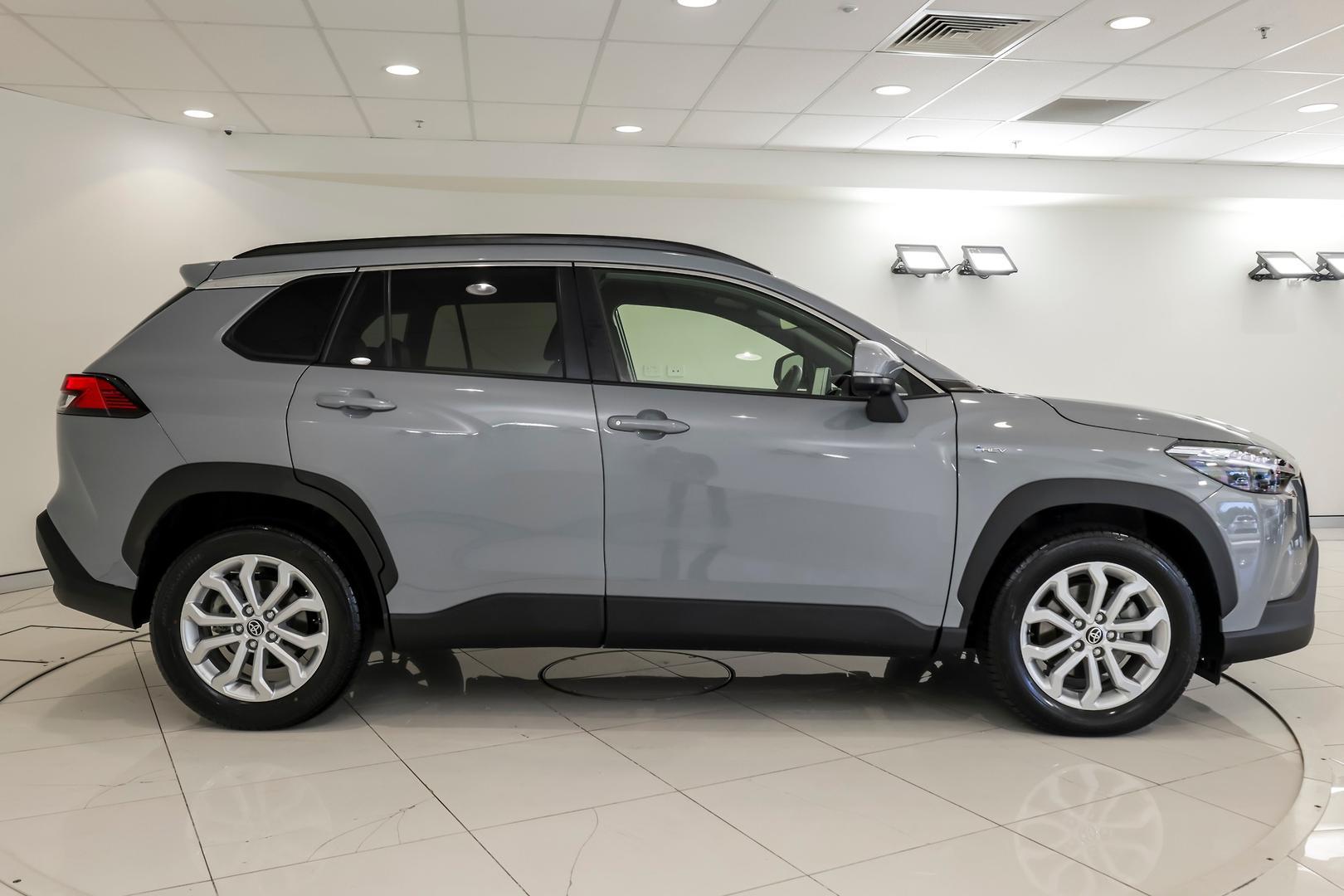 2025 Toyota Corolla Cross GXL in Grey
