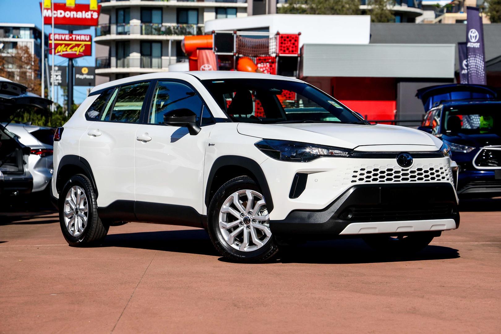 2025 Toyota Corolla Cross GX in White