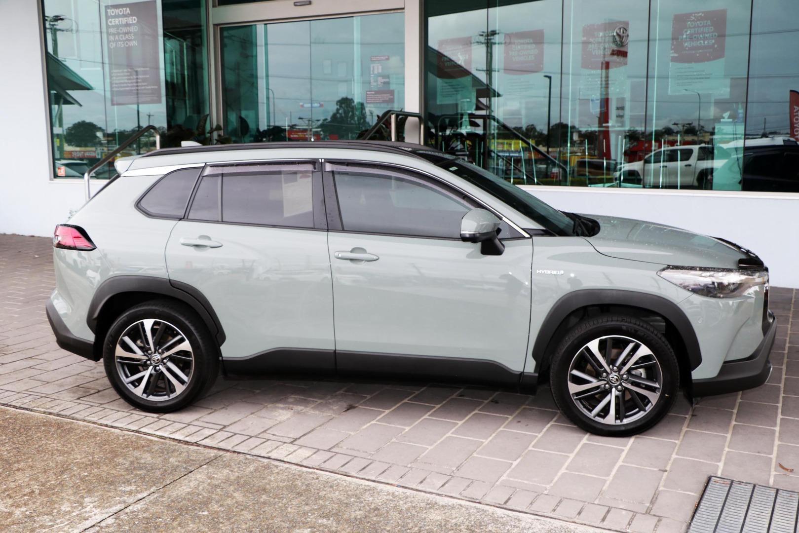 2023 Toyota Corolla Cross Atmos 2WD in Green
