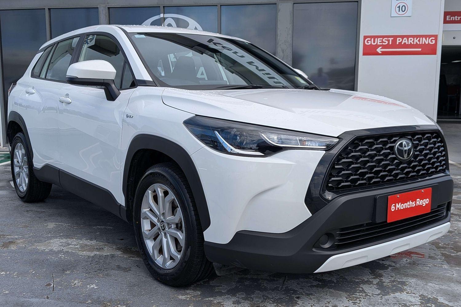 2024 Toyota Corolla Cross GX in White