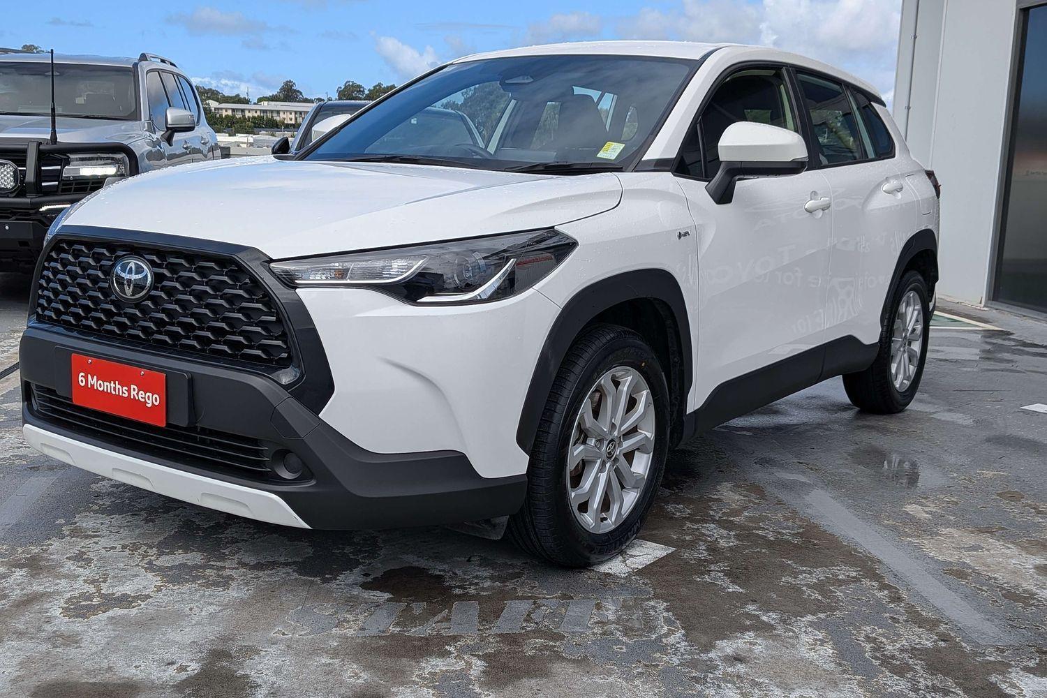 2024 Toyota Corolla Cross GX in White