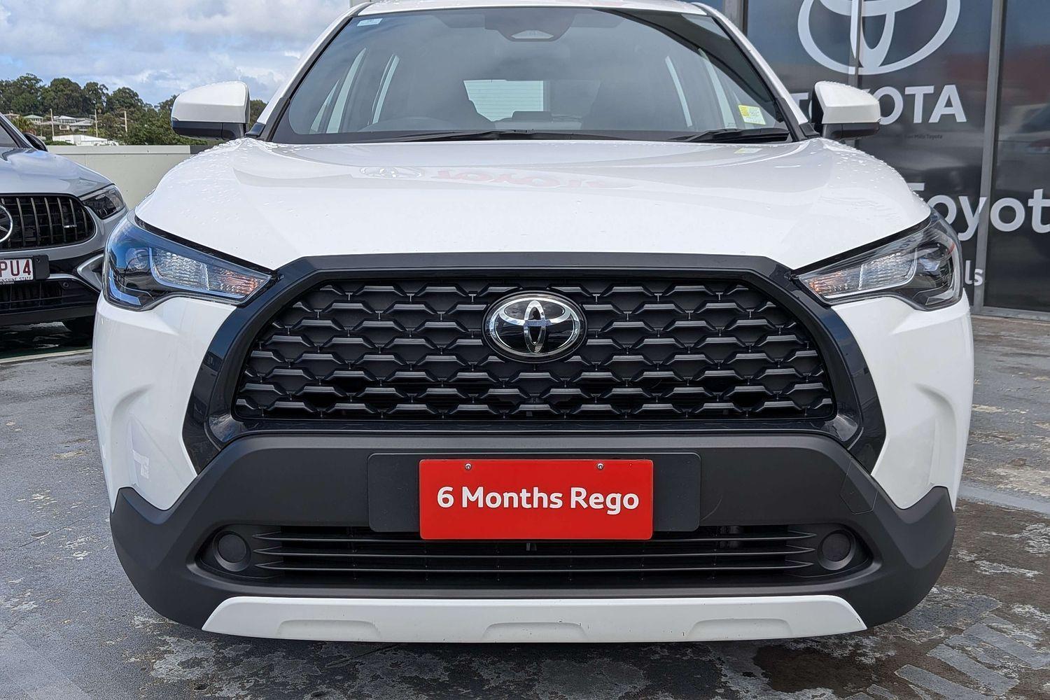 2024 Toyota Corolla Cross GX in White