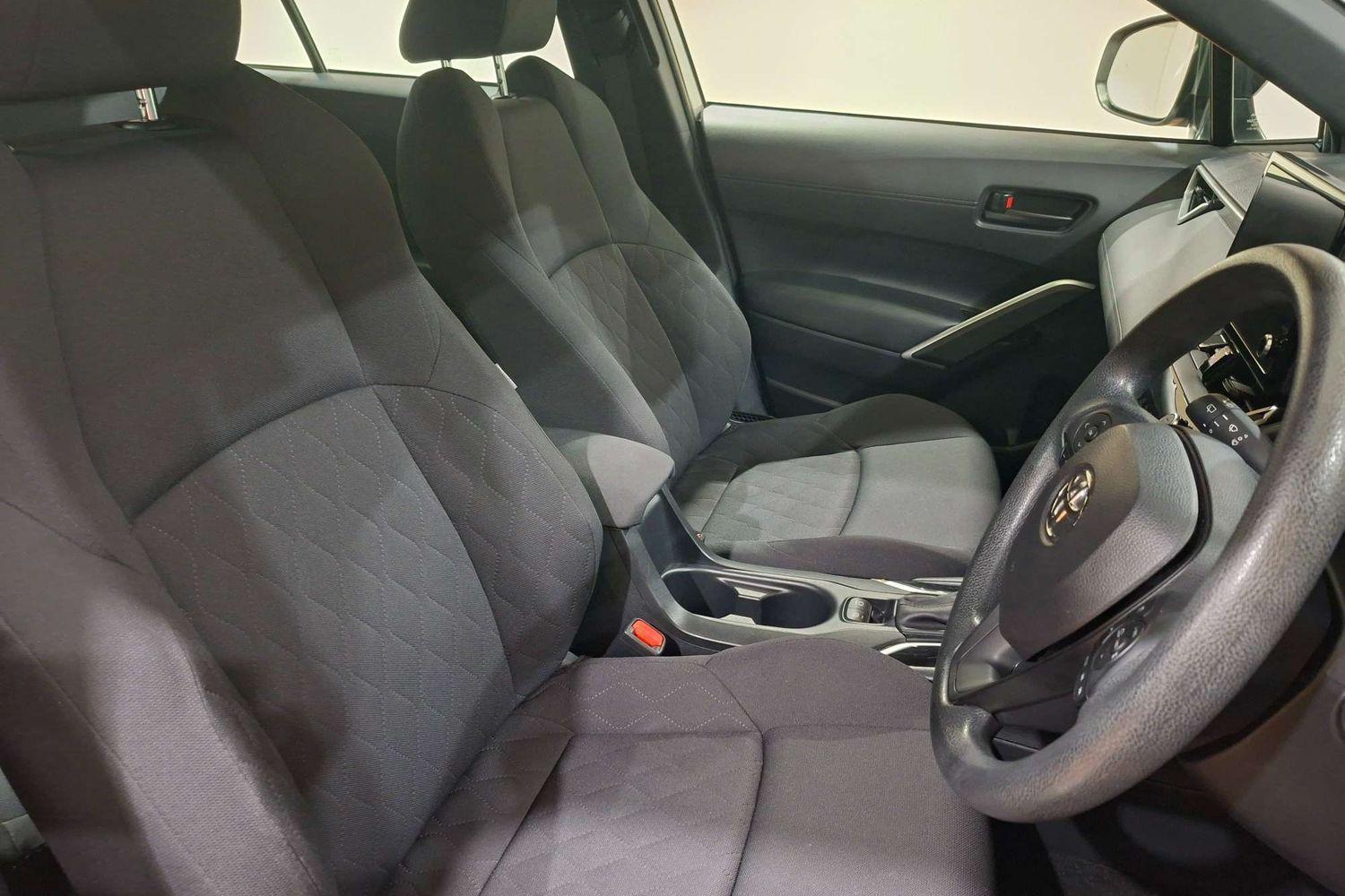2024 Toyota Corolla Cross GX in Silver