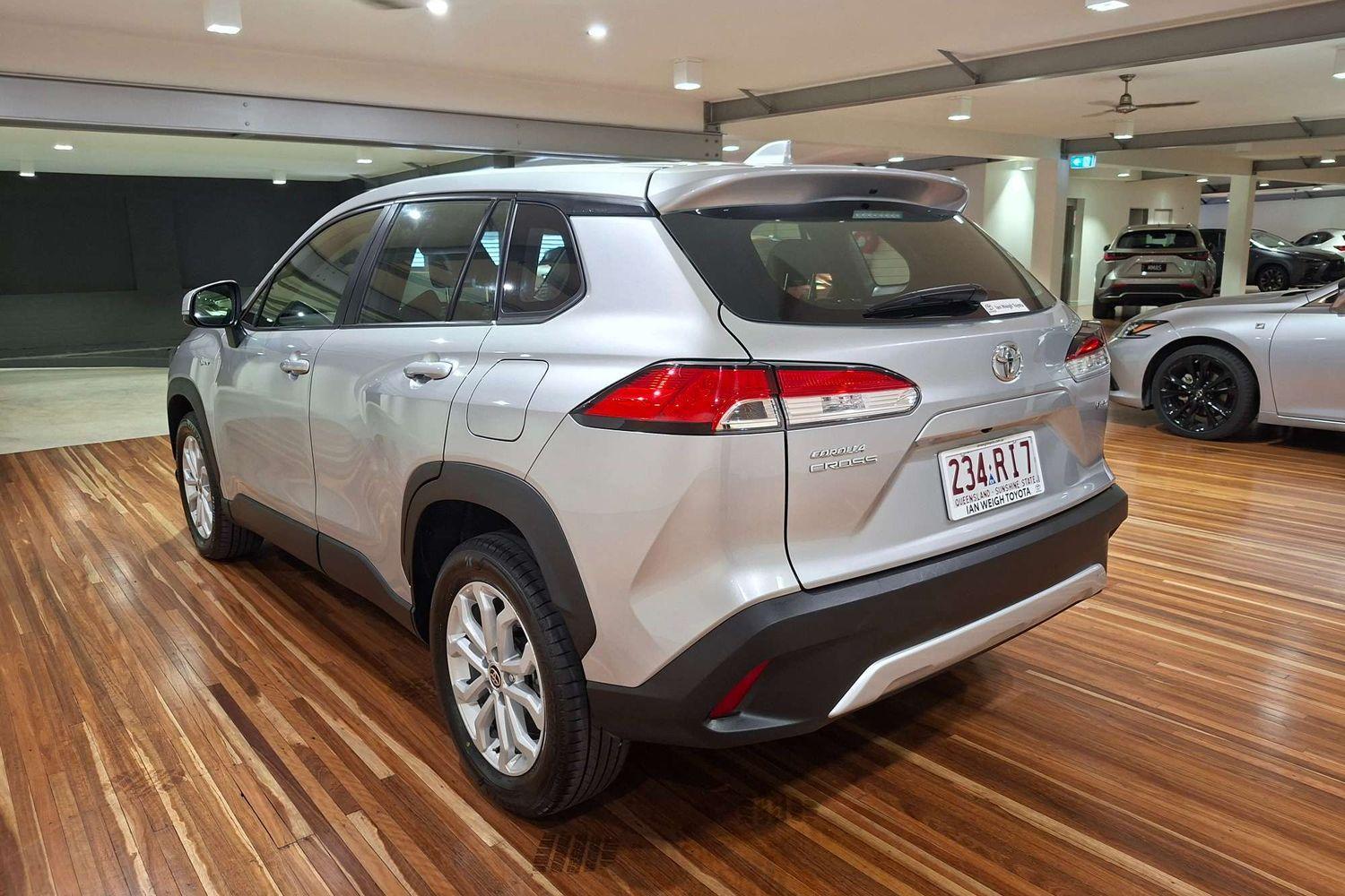 2024 Toyota Corolla Cross GX in Silver
