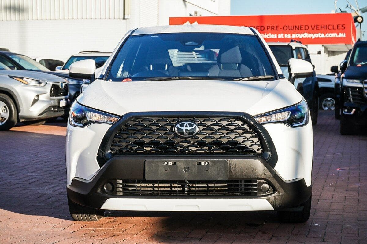 2025 Toyota Corolla Cross GX in White