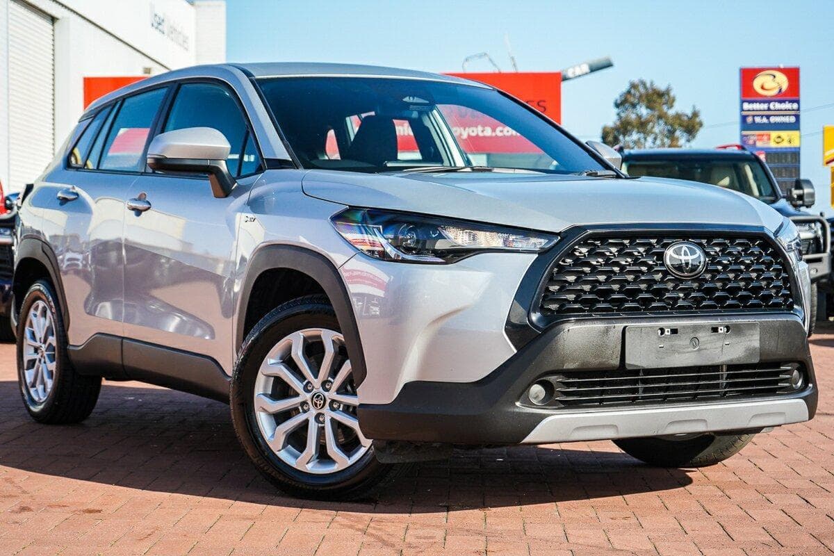 2025 Toyota Corolla Cross GX in Silver